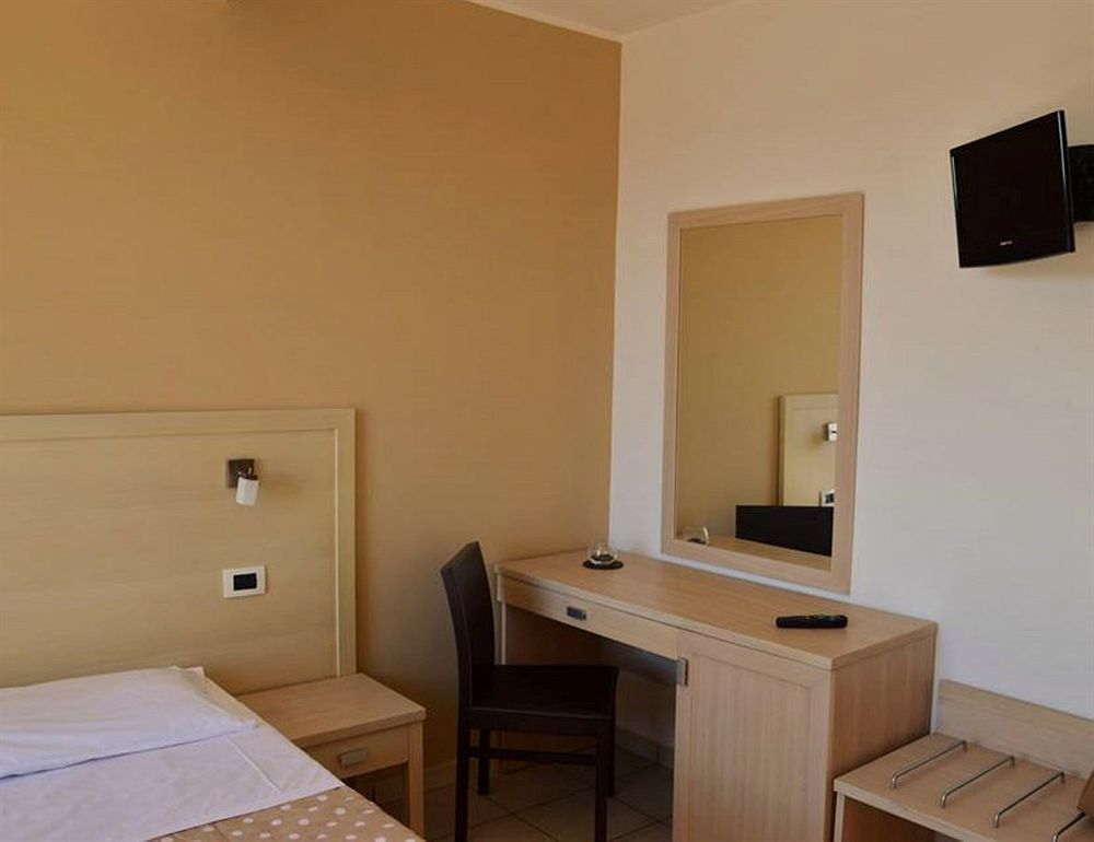 Hotel Bulla Regia Fontane Bianche Luaran gambar