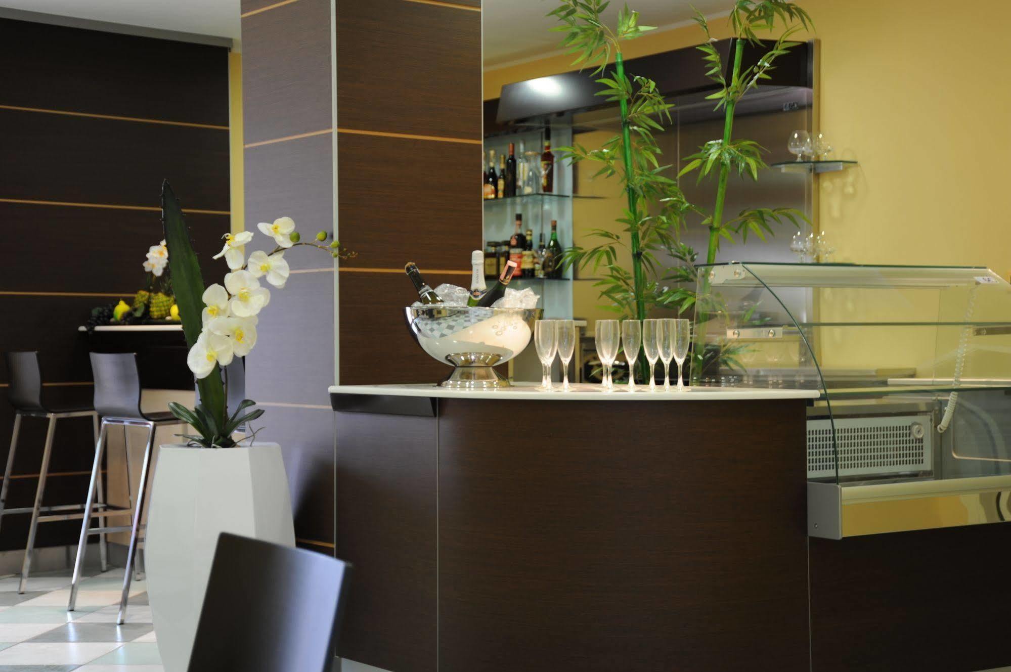 Hotel Bulla Regia Fontane Bianche Luaran gambar