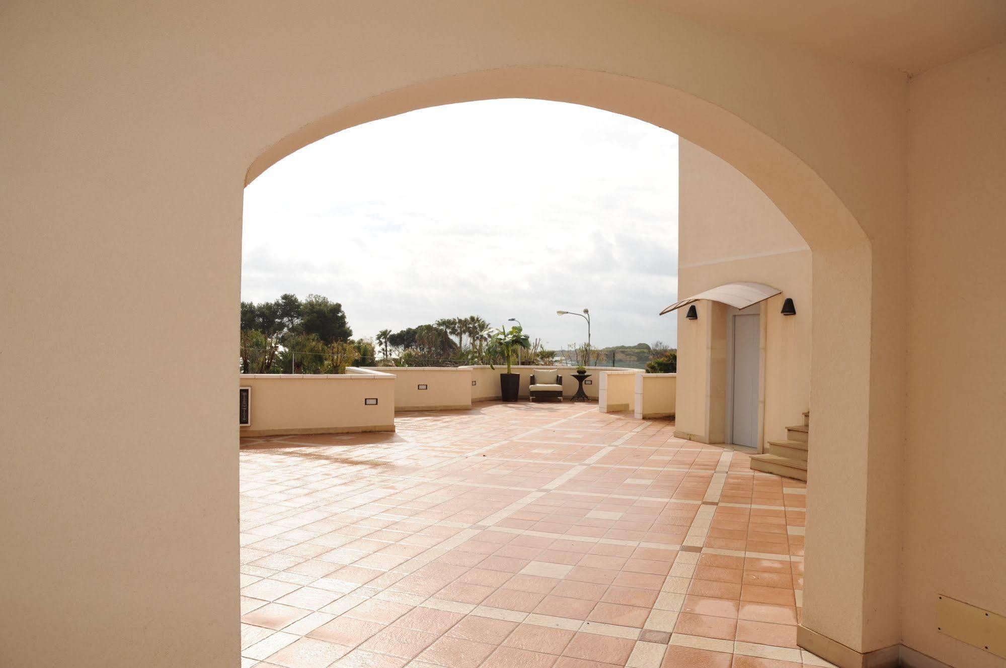 Hotel Bulla Regia Fontane Bianche Luaran gambar