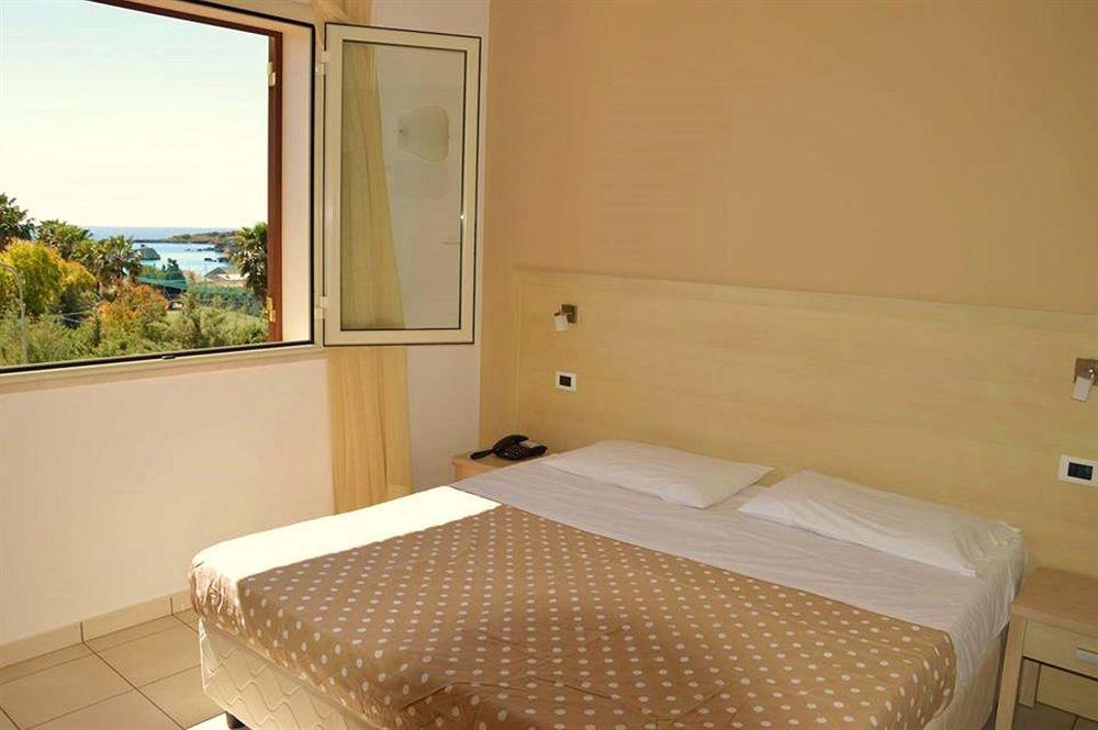 Hotel Bulla Regia Fontane Bianche Luaran gambar